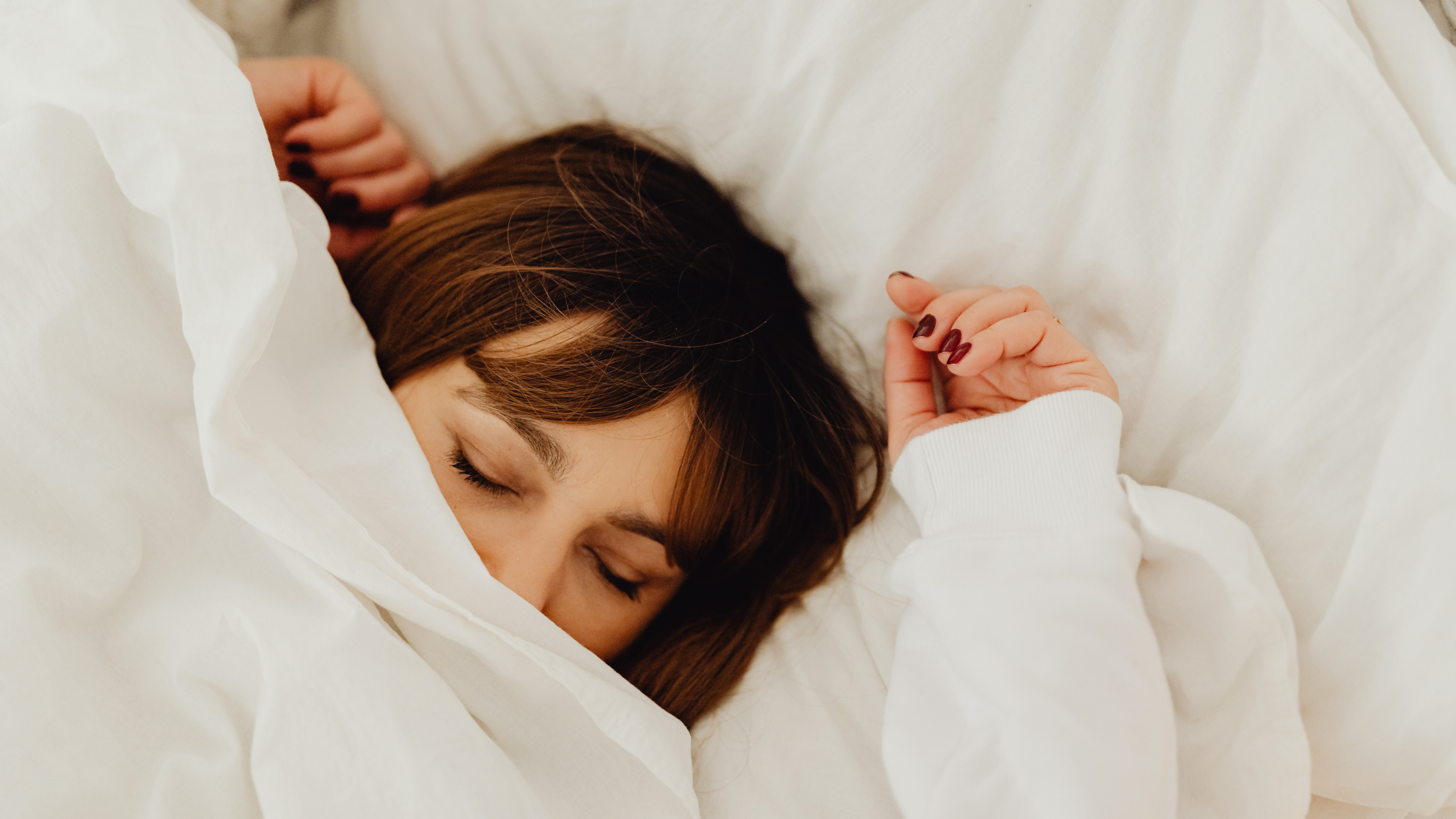 ¿Es bueno dormir sin ropa interior? Beneficios, cuándo hacerlo y cuándo no