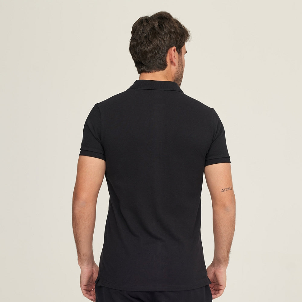 7589 POLO PIQUÉ CON PUÑO. CORTE AJUSTADO