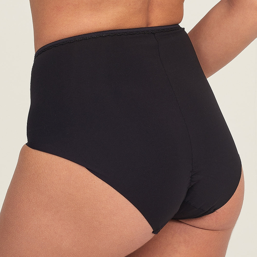 5633b BRAGA ALTA NO MARCA. CORTADO AL LÁSER