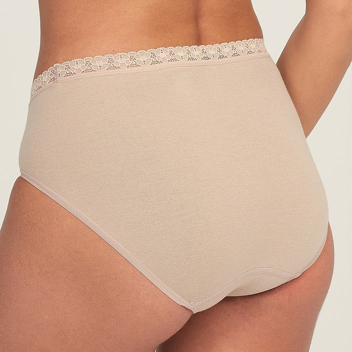 5634 BRAGA CON PUNTILLA EN CINTURA SIN COSTURAS