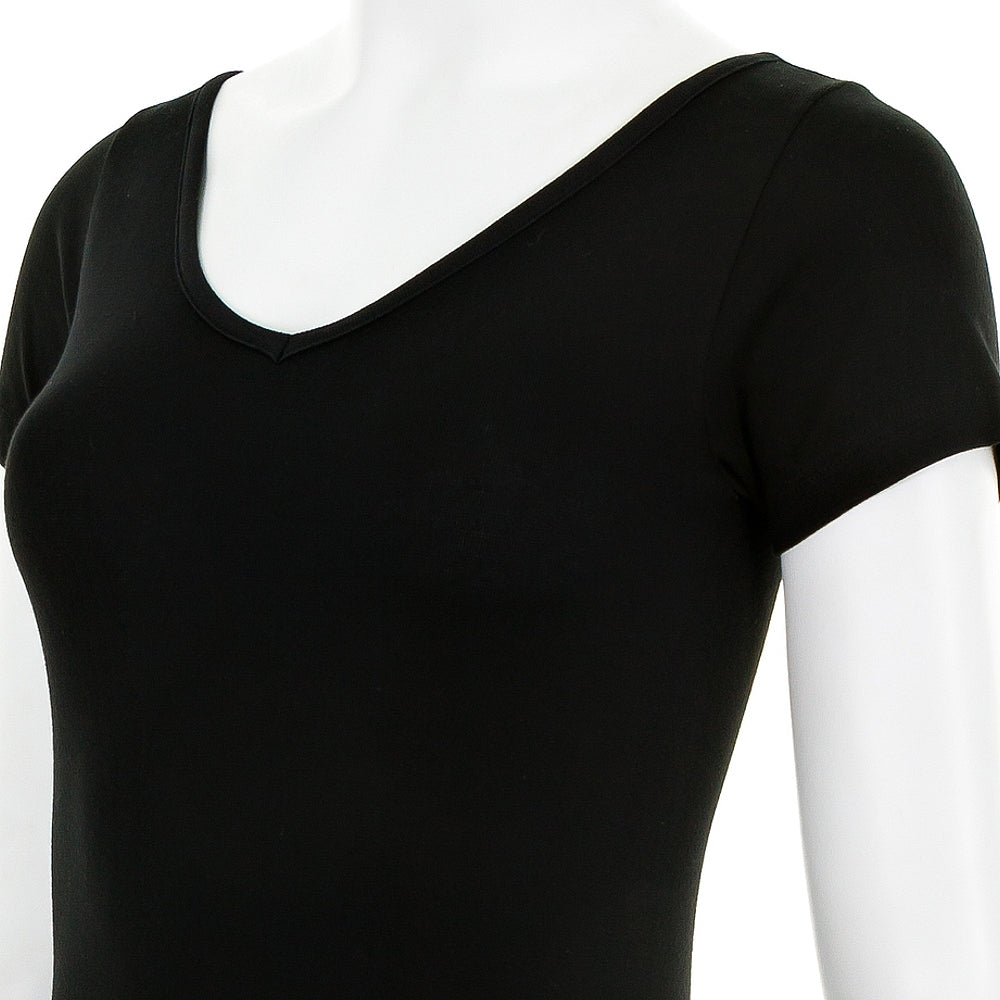 7825 CAMISETA MANGA CORTA CUELLO V DELANTE Y DETRÁS