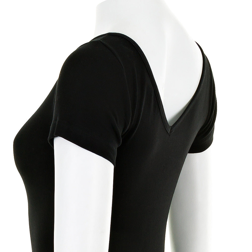 7825b CAMISETA MANGA CORTA CUELLO V DELANTE Y DETRÁS