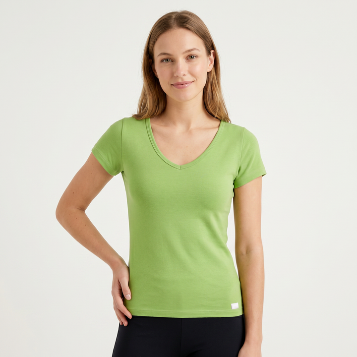 7825b CAMISETA MANGA CORTA CUELLO V DELANTE Y DETRÁS - MUJER - Nina Ferry's